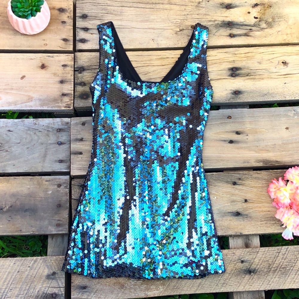 ALYN PAIGE Cocktail Blue Sequin Top